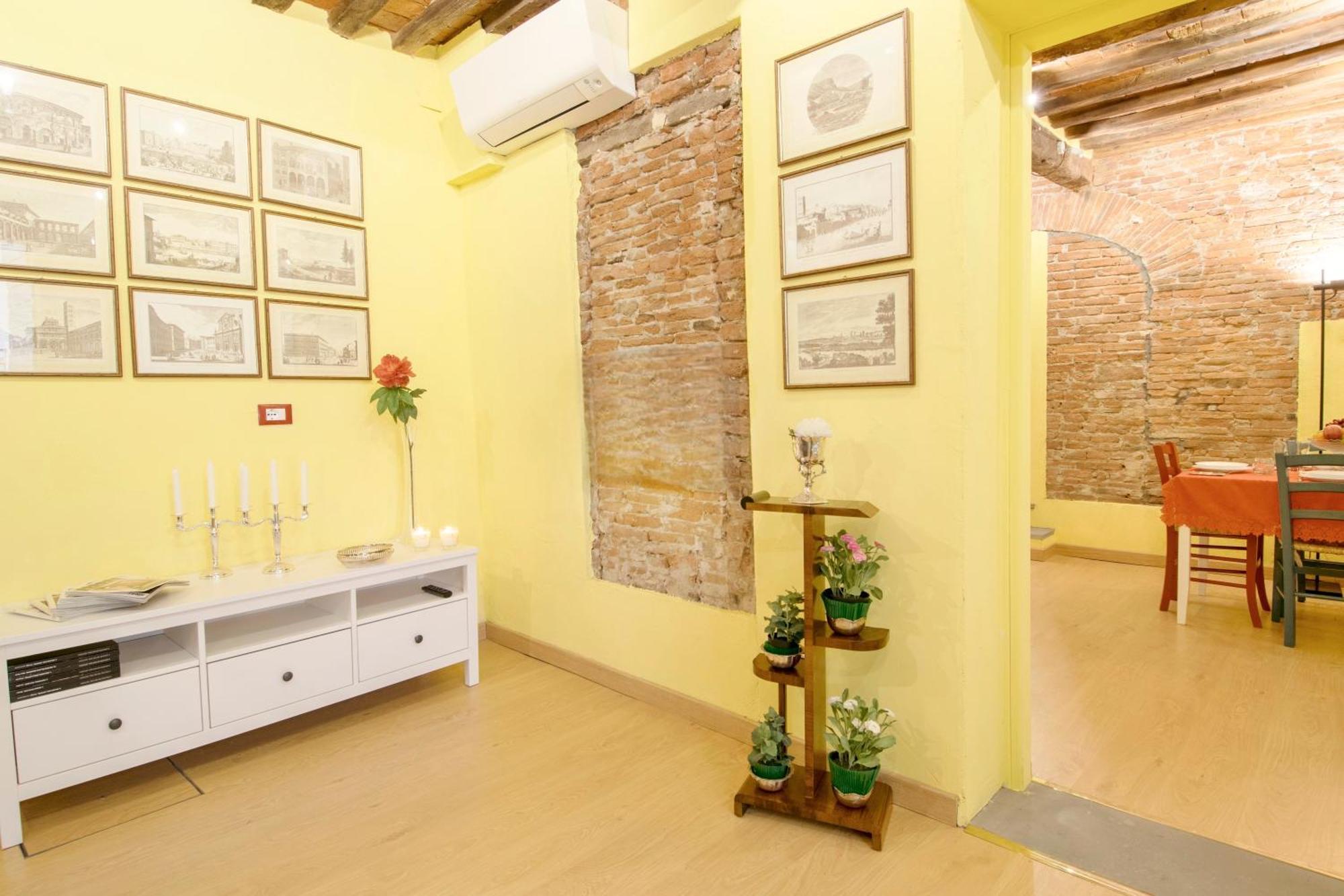 Cozybricks In Lucca - Apartments In Lucca Historical Center - Air Cond & Wifi - Eksteriør billede